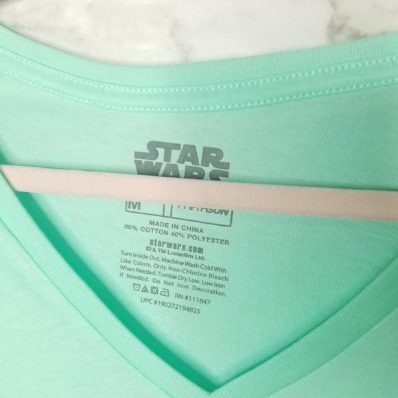 Star Wars Force Awakens Junior Womens Large L Tee - Picture 3 of 4